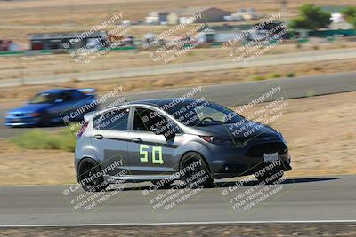 media/Oct-01-2022-Team Topak Racing (Sat) [[f860fb51be]]/2-Inter Low 2/session 1 turn 3/